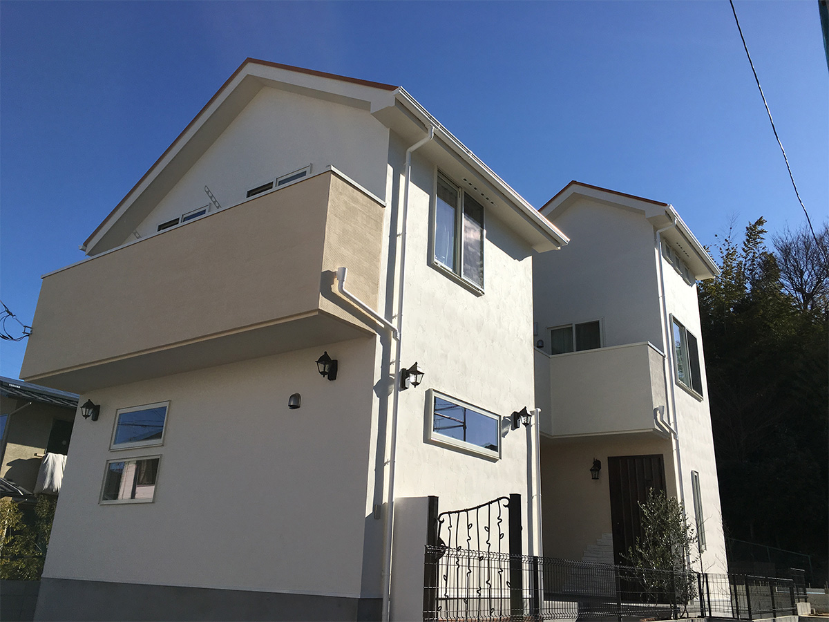 家の中心に陽だまりのある家