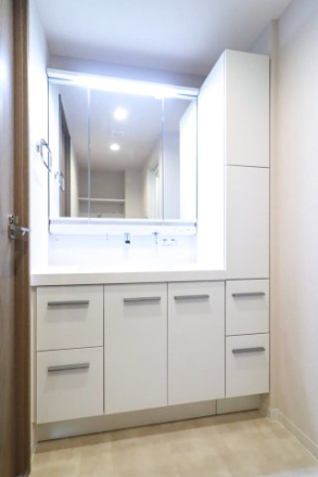 30160_573768_13_440_440