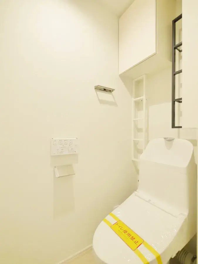 378052370_pcViewLargerHeight